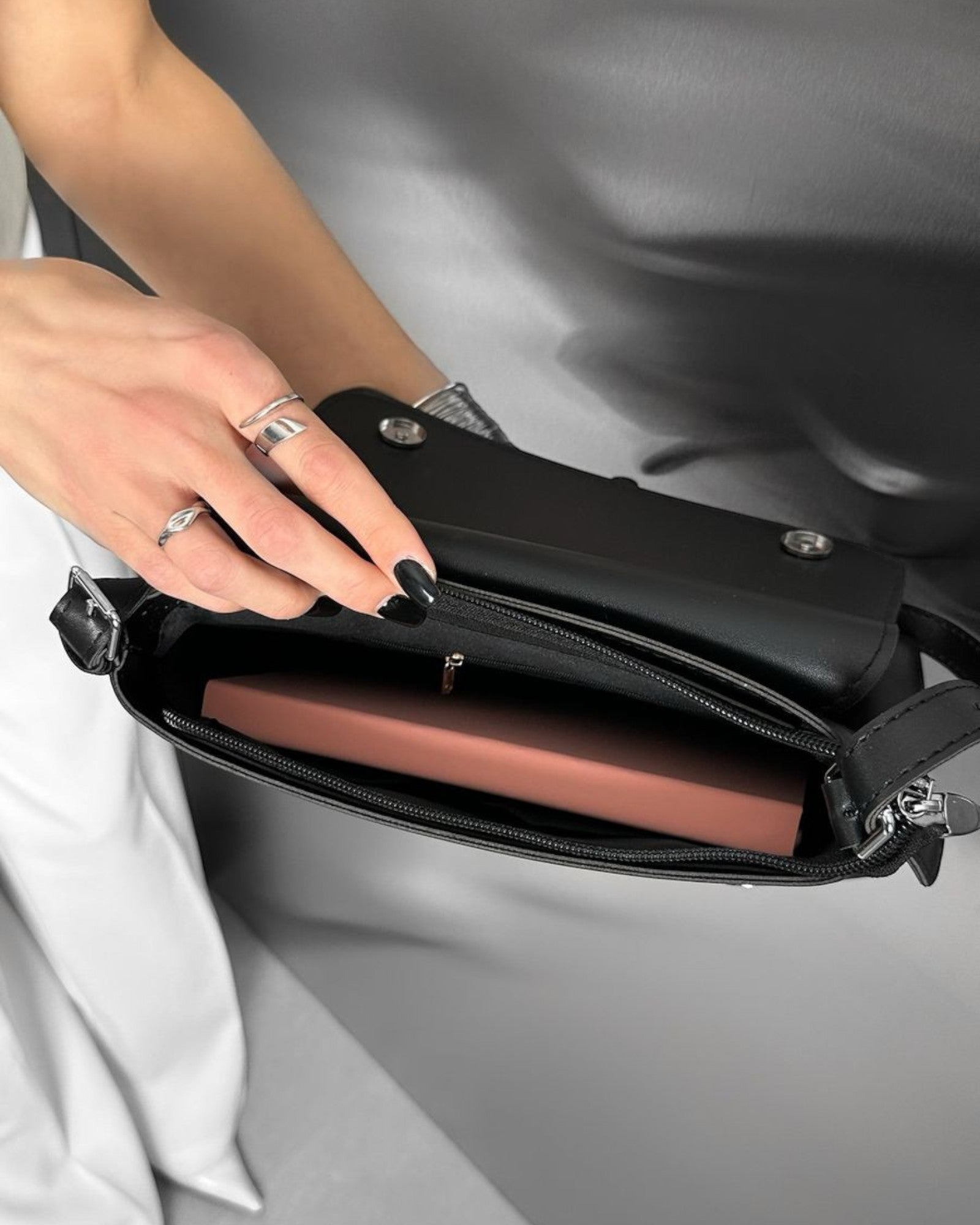 Élodiane Paris Crossbody Bag – Parisian Vegan Leather Structured Flap Handbag