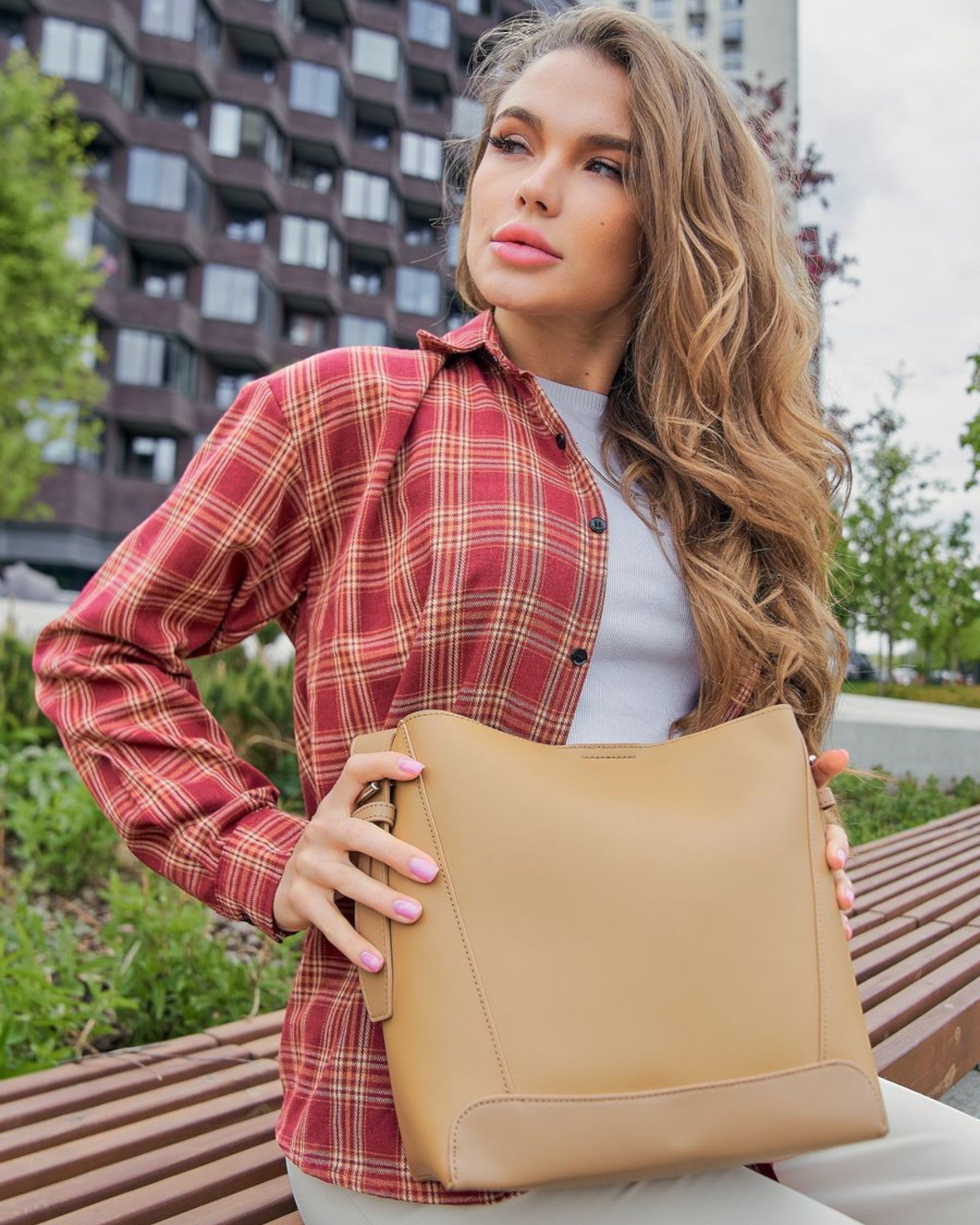 Manon Leroux Shoulder Bag – Parisian Vegan Leather Oversized Everyday Handbag