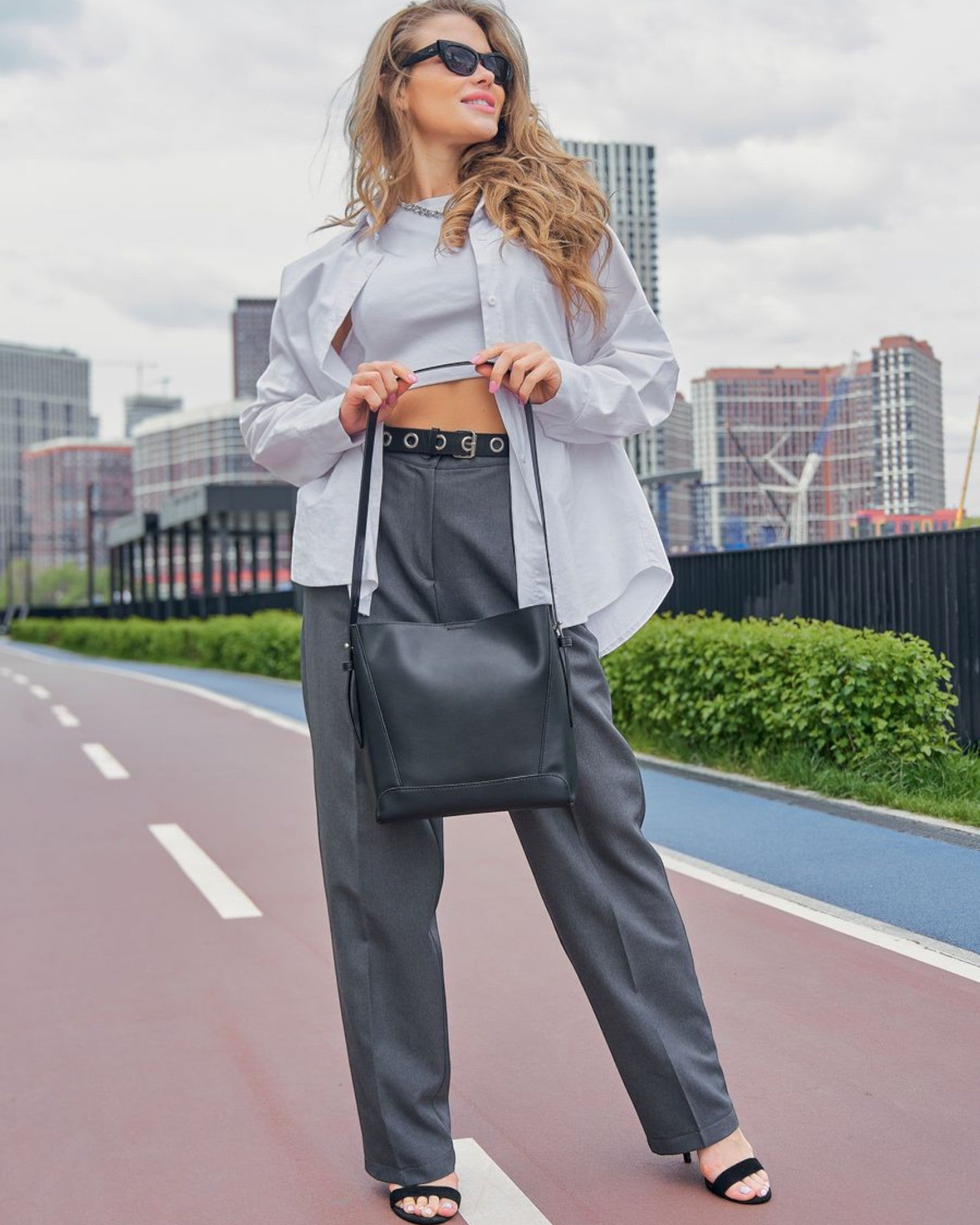 Manon Leroux Shoulder Bag – Parisian Vegan Leather Oversized Everyday Handbag