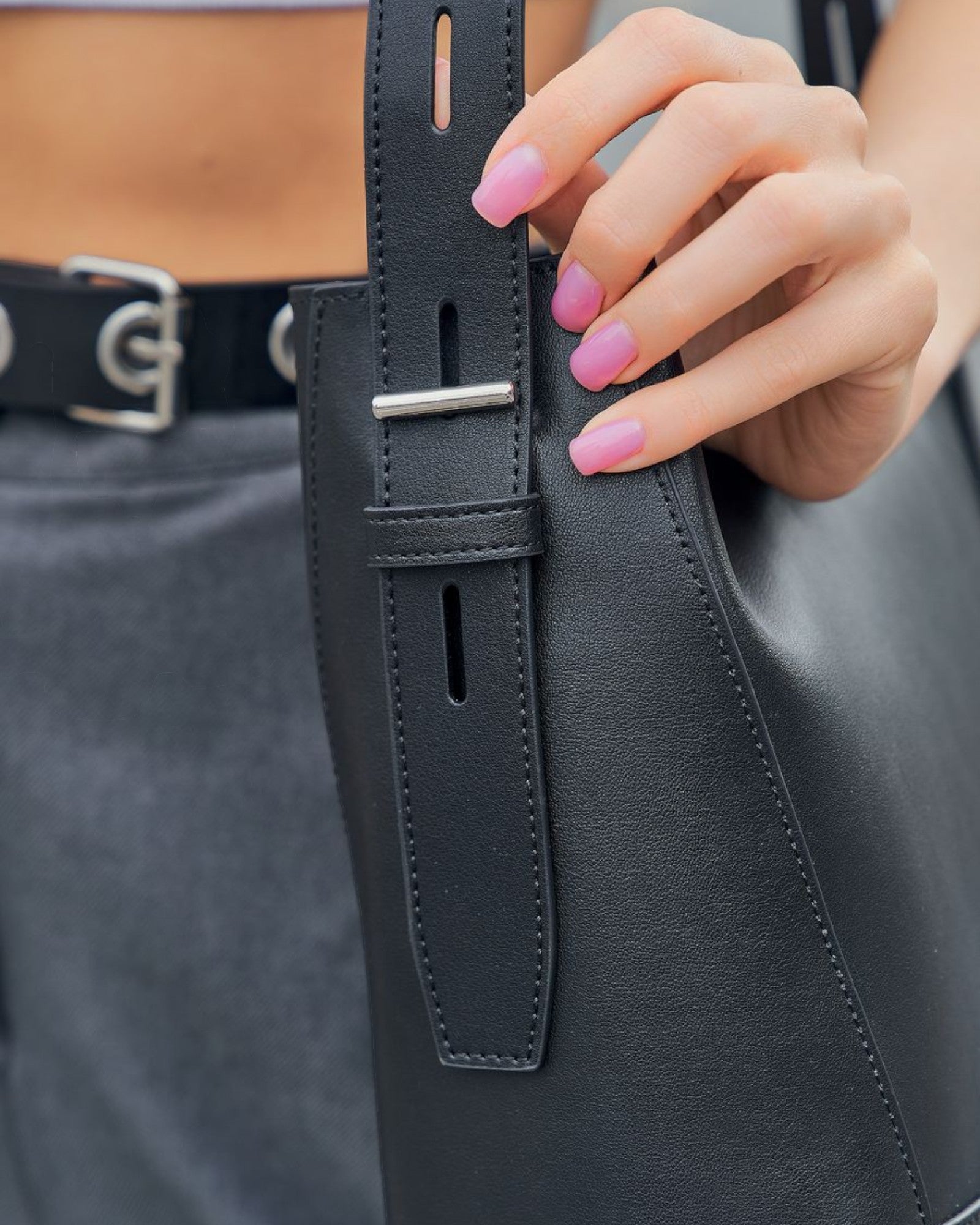 Manon Leroux Shoulder Bag – Parisian Vegan Leather Oversized Everyday Handbag